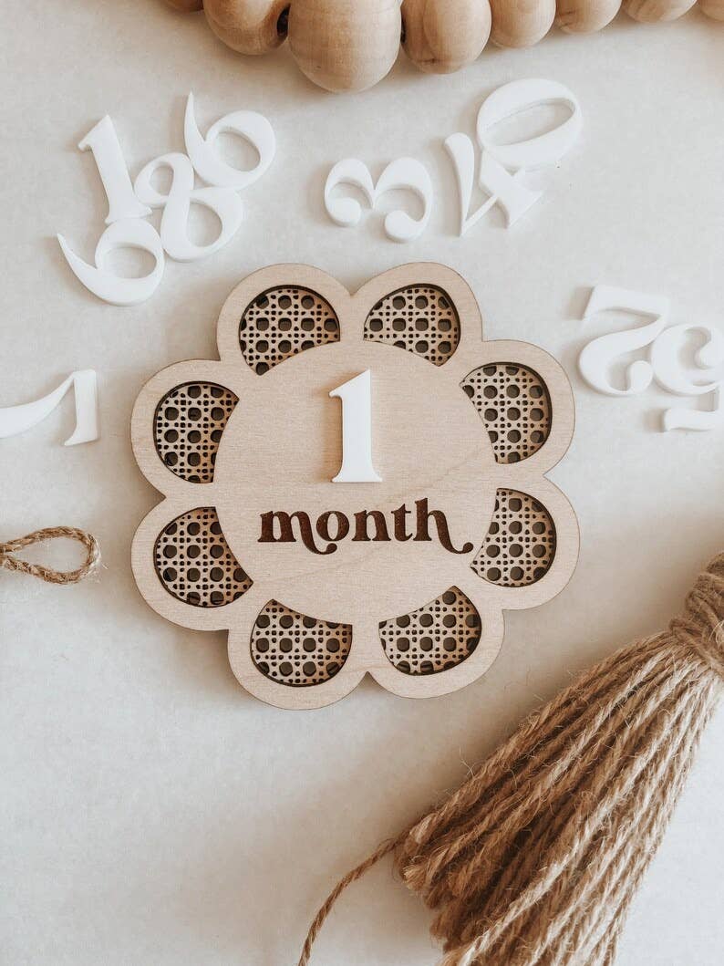 Interchangeable Rattan Monthly Milestone Sign